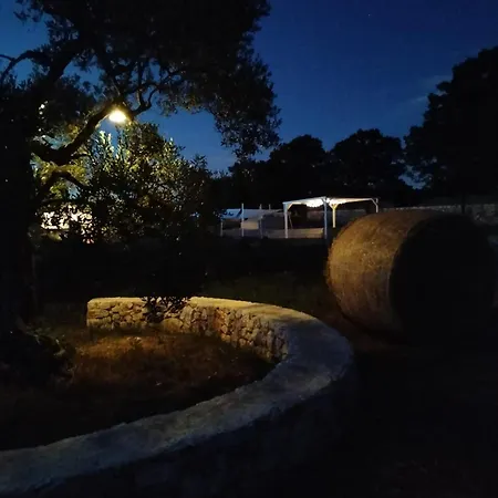 בית כפרי Trullo Dimora Podere Papilio *