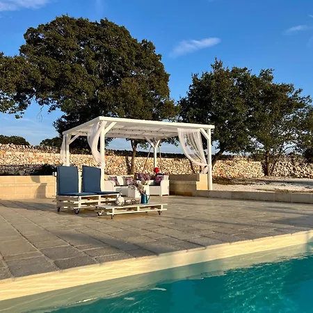 בית כפרי Trullo Dimora Podere Papilio נוצ'י