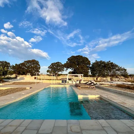 Trullo Dimora Podere Papilio נוצ'י