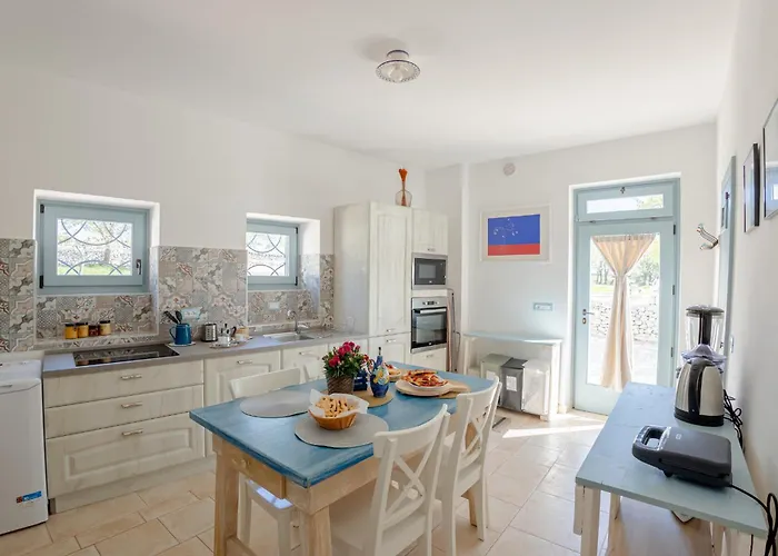 Trullo Dimora Podere Papilio Kır Evi